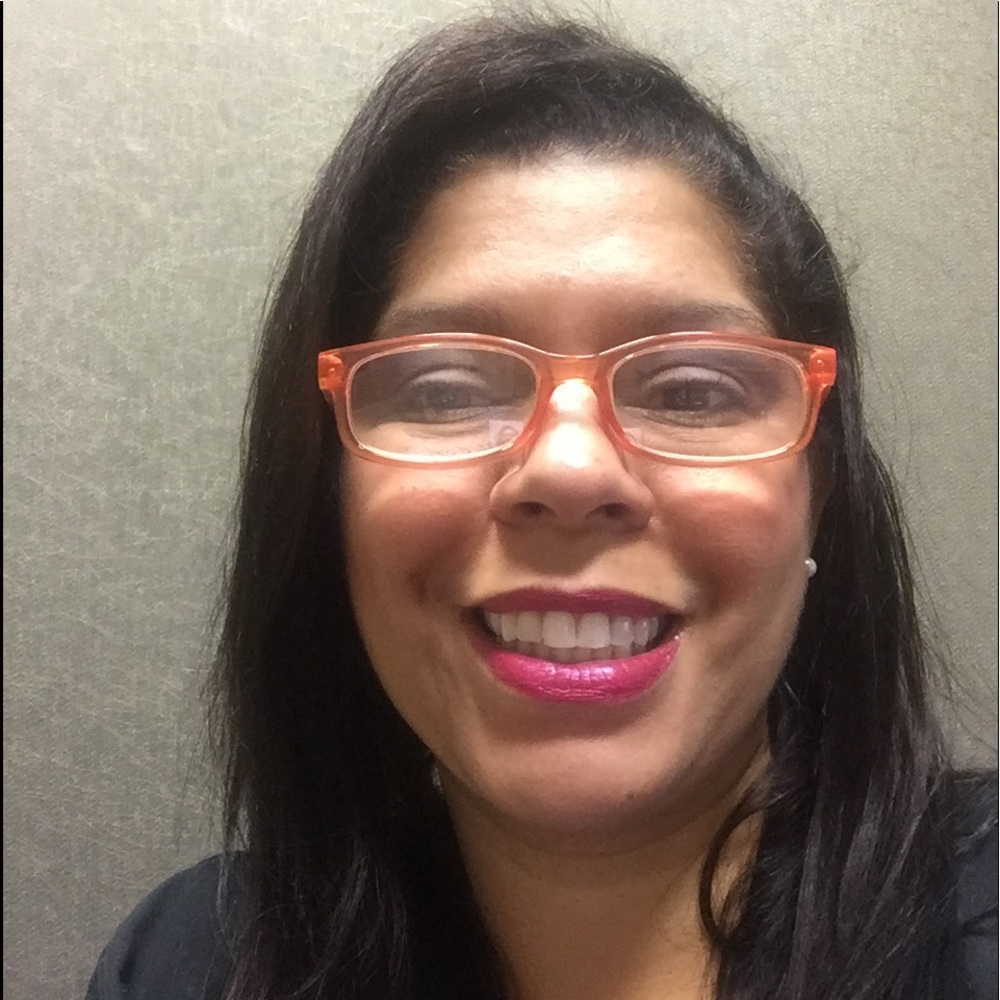 Meet your Posher, Yvette